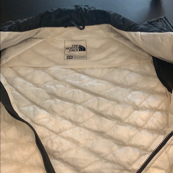 Vest - Picture 2 of 3